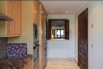 https://cdn.resales-online.com/public/srkj52ppih/properties/64a39dbeea1311ebaa340217bc231ef4/w1200/30-5e8634ec9576c9ad4825a6dec5b5d375.jpg?v=1627561259