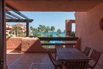 https://cdn.resales-online.com/public/srkj52ppih/properties/64a39dbeea1311ebaa340217bc231ef4/w1200/32-e7f90ea5feef5e01d64d74d6b6d8a834.jpg?v=1627561259