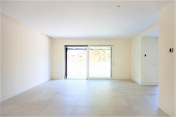 https://cdn.resales-online.com/public/1nin1r7jc3/properties/c381e597ea0011ebaa340217bc231ef4/w1200/3-e898b2bb2a2fdfd06d2c39894dce8316.jpg?v=1626861056