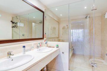 https://cdn.resales-online.com/public/iehb4l0uli/properties/812d9a6c5e8111eba13006b3c6b82ba8/w1200/7-aa4cc561180b369757c0bb4af9886cd3.jpg?v=1612781603