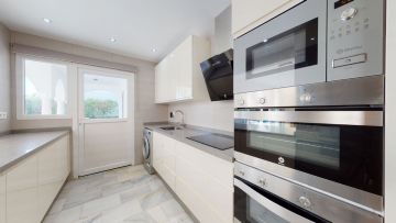 https://cdn.resales-online.com/public/44uk40isfr/properties/88c4dd94072111eba13006b3c6b82ba8/w1200/16-ec67b526875bf0124b6ce4328a754439.jpg?v=1629305133