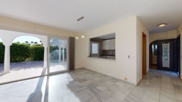 https://cdn.resales-online.com/public/44uk40isfr/properties/88c4dd94072111eba13006b3c6b82ba8/w1200/18-cc72f169493c096e712837ff5d8b6e41.jpg?v=1629305133