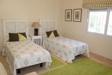https://cdn.resales-online.com/public/mctc7u3l3g/properties/gquydtmvyexqnrv/w1200/11-20939a0134ad724a8cb2a801094d15a4.jpg?v=1610115202