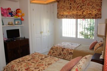 https://cdn.resales-online.com/public/mctc7u3l3g/properties/gquydtmvyexqnrv/w1200/12-53013098fcab6c38b1379cd33298e050.jpg?v=1610115202