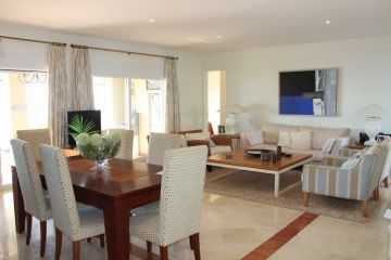 https://cdn.resales-online.com/public/mctc7u3l3g/properties/gquydtmvyexqnrv/w1200/6-241328e1bcc9c0d8ce1222beb6c967a8.jpg?v=1610115202