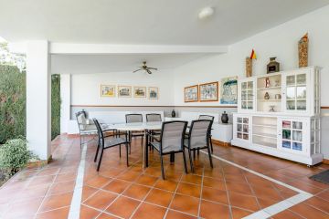 https://cdn.resales-online.com/public/0741nl4ih1/properties/2617daaa000511ecaa340217bc231ef4/w1200/11-20939a0134ad724a8cb2a801094d15a4.jpg?v=1629283021