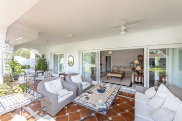 https://cdn.resales-online.com/public/0741nl4ih1/properties/2617daaa000511ecaa340217bc231ef4/w1200/13-5fd73dea700db77384c091ca9818b1a9.jpg?v=1629283021