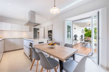 https://cdn.resales-online.com/public/0741nl4ih1/properties/2617daaa000511ecaa340217bc231ef4/w1200/15-11d12f2f454f2f5e9b981fdd8b901d51.jpg?v=1629283021