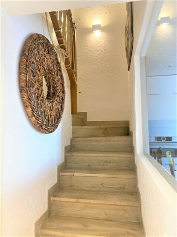 https://cdn.resales-online.com/public/9fkmme21ui/properties/49030263026011ecaa340217bc231ef4/w1200/13-5fd73dea700db77384c091ca9818b1a9.jpg?v=1629542799