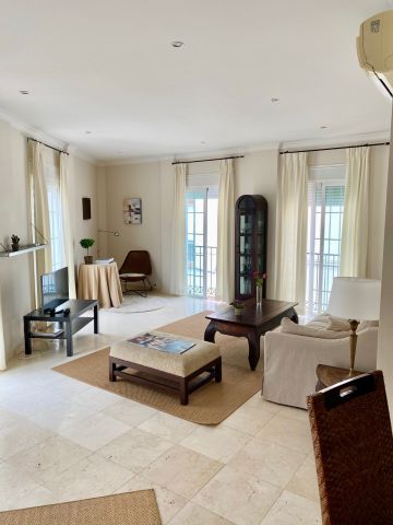https://cdn.resales-online.com/public/au6iw07ykq/properties/7f36e25d04e411ecaa340217bc231ef4/w1200/2-5bd7b9d04b45e33852eaf0ec6670150d.jpg?v=1629898679