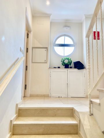 https://cdn.resales-online.com/public/au6iw07ykq/properties/7f36e25d04e411ecaa340217bc231ef4/w1200/14-d70dc3102c00d7be0e872dfe1c1f86d7.jpg?v=1629898679