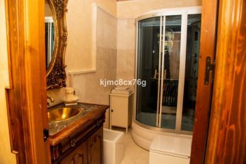https://cdn.resales-online.com/public/kjmc8cx76g/properties/de3150b00fb511ecaa340217bc231ef4/w1200/20-d1f7658cbe4ba6cd8666fec30fba80ad.jpg?v=1631020832