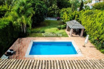 https://cdn.resales-online.com/public/kjmc8cx76g/properties/de3150b00fb511ecaa340217bc231ef4/w1200/21-2c707e7c511429b4f8ec4ee5f221ddb6.jpg?v=1631020832