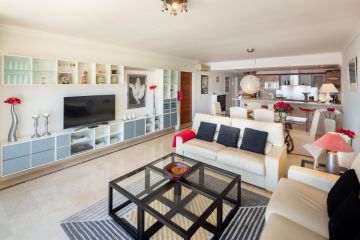 https://cdn.resales-online.com/public/92cqrna9i0/properties/daslalhpkdabztq/w1200/3-e898b2bb2a2fdfd06d2c39894dce8316.jpg?v=1613478441