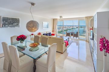 https://cdn.resales-online.com/public/92cqrna9i0/properties/daslalhpkdabztq/w1200/27-f6e8bc237ba13ac4c268badec6354f3d.jpg?v=1613478441