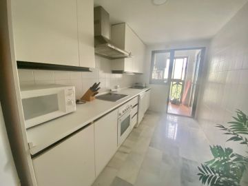 https://cdn.resales-online.com/public/92cqrna9i0/properties/d79101361c6211eca97d0217bc231ef4/w1200/3-e898b2bb2a2fdfd06d2c39894dce8316.jpg?v=1632401905