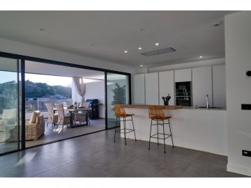 https://cdn.resales-online.com/public/sjfjhu3jtj/properties/1177e8eb1edb11eca97d0217bc231ef4/w1200/16-ec67b526875bf0124b6ce4328a754439.jpg?v=1632672482