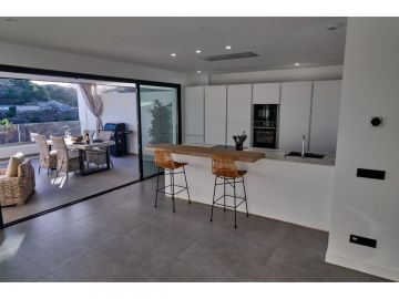 https://cdn.resales-online.com/public/sjfjhu3jtj/properties/1177e8eb1edb11eca97d0217bc231ef4/w1200/17-dd5fcd4f0eb487dfa3803f7e20814c0e.jpg?v=1632672482