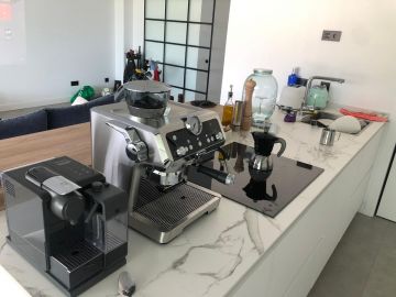 https://cdn.resales-online.com/public/sjfjhu3jtj/properties/1177e8eb1edb11eca97d0217bc231ef4/w1200/22-bcf8e6250e0bab365f900a8ac31ac040.jpg?v=1659112727