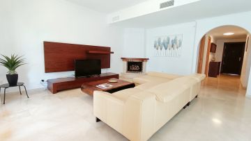 https://cdn.resales-online.com/public/3evhskmhln/properties/07ad1bbc1f8911eca97d0217bc231ef4/w1200/12-53013098fcab6c38b1379cd33298e050.jpg?v=1632910434