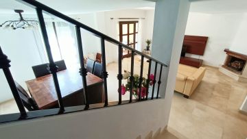 https://cdn.resales-online.com/public/3evhskmhln/properties/07ad1bbc1f8911eca97d0217bc231ef4/w1200/16-ec67b526875bf0124b6ce4328a754439.jpg?v=1632910434