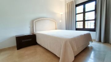 https://cdn.resales-online.com/public/3evhskmhln/properties/07ad1bbc1f8911eca97d0217bc231ef4/w1200/28-ef19a2c59920e2e087cd278a51b6dbf8.jpg?v=1632910434