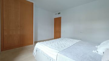 https://cdn.resales-online.com/public/3evhskmhln/properties/07ad1bbc1f8911eca97d0217bc231ef4/w1200/39-a493fe9149752455d4aa759b42ca0ea1.jpg?v=1632910434