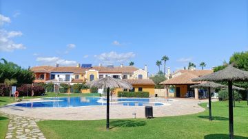 https://cdn.resales-online.com/public/3evhskmhln/properties/07ad1bbc1f8911eca97d0217bc231ef4/w1200/43-a8f5d713bac48f35147f2e8bcee96193.jpg?v=1632910434