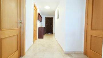 https://cdn.resales-online.com/public/3evhskmhln/properties/07ad1bbc1f8911eca97d0217bc231ef4/w1200/55-3c1c941a81476b73787f827064fcb30e.jpg?v=1632910434
