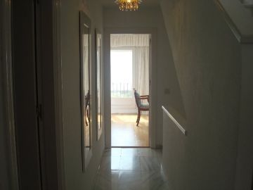 https://cdn.resales-online.com/public/t2k3jmpl4k/properties/nwcbbizepfekzgp/w1200/36-be7efbbd8b294061d3f27cb7c37865bb.jpg?v=1608550851