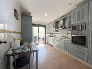 https://cdn.resales-online.com/public/8japs2pkup/properties/4b871b5822b311eca97d0217bc231ef4/w1200/9-467d0cee5b725f3ef65f102a0c2e69c0.jpg?v=1634317218