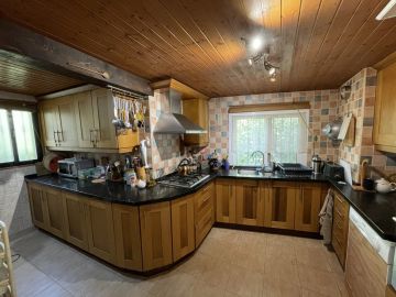 https://cdn.resales-online.com/public/z520bl129f/properties/c84453ee376b11eca97d0217bc231ef4/w1200/1-7980e48d732b6fc85c14b43b94d2aa54.jpg?v=1635374398