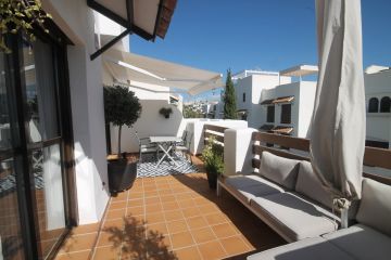 https://cdn.resales-online.com/public/98eevfg45e/properties/aa5e8b0c38a311eca97d0217bc231ef4/w1200/2-5bd7b9d04b45e33852eaf0ec6670150d.jpg?v=1635508366