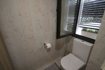 https://cdn.resales-online.com/public/98eevfg45e/properties/aa5e8b0c38a311eca97d0217bc231ef4/w1200/16-ec67b526875bf0124b6ce4328a754439.jpg?v=1635508366