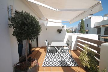 https://cdn.resales-online.com/public/98eevfg45e/properties/aa5e8b0c38a311eca97d0217bc231ef4/w1200/3-e898b2bb2a2fdfd06d2c39894dce8316.jpg?v=1635508366