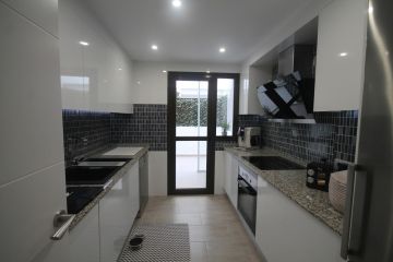 https://cdn.resales-online.com/public/98eevfg45e/properties/aa5e8b0c38a311eca97d0217bc231ef4/w1200/21-2c707e7c511429b4f8ec4ee5f221ddb6.jpg?v=1635508366