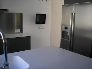 https://cdn.resales-online.com/public/jc5knpktkf/properties/414f10563c7911eca97d0217bc231ef4/w1200/12-53013098fcab6c38b1379cd33298e050.jpg?v=1635928802