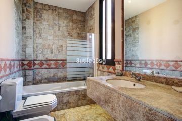 https://cdn.resales-online.com/public/8utllcs9sg/properties/e0b28300f18211ebaa340217bc231ef4/w1200/18-cc72f169493c096e712837ff5d8b6e41.jpg?v=1636462741
