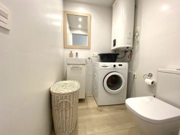 https://cdn.resales-online.com/public/sjfjhu3jtj/properties/652b269142ea11eca97d0217bc231ef4/w1200/15-11d12f2f454f2f5e9b981fdd8b901d51.jpg?v=1662466821