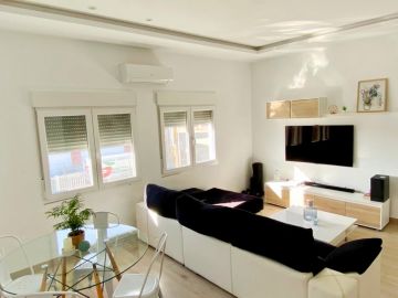 https://cdn.resales-online.com/public/sjfjhu3jtj/properties/652b269142ea11eca97d0217bc231ef4/w1200/3-e898b2bb2a2fdfd06d2c39894dce8316.jpg?v=1636638407