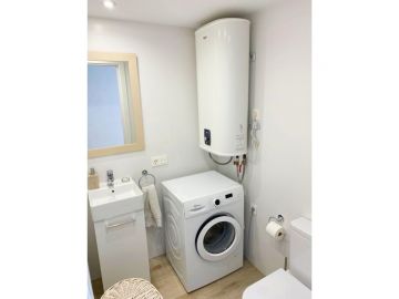 https://cdn.resales-online.com/public/sjfjhu3jtj/properties/652b269142ea11eca97d0217bc231ef4/w1200/10-bb915d1cb19341576dcdc994b81ab9c5.jpg?v=1636638407
