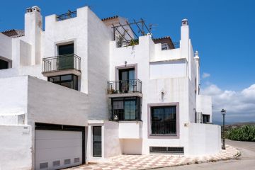 https://cdn.resales-online.com/public/6ocoehzhpl/properties/ba9bdea445fb11eca97d0217bc231ef4/w1200/19-d0ed7da2012a09046d307c195d98e7d6.jpg?v=1636977211