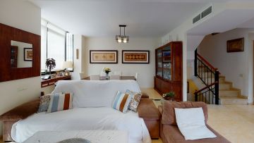 https://cdn.resales-online.com/public/6ocoehzhpl/properties/ba9bdea445fb11eca97d0217bc231ef4/w1200/23-79897b85162c6a486c7a4d1eb46924dd.jpg?v=1636977211