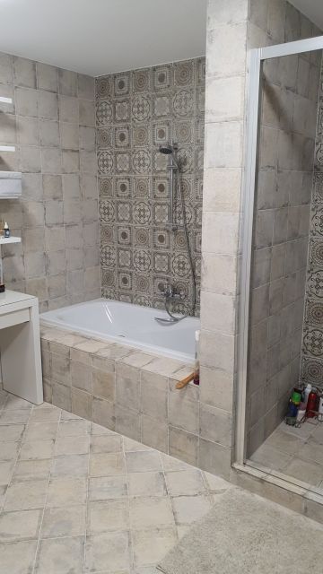 https://cdn.resales-online.com/public/qpsidi4ccn/properties/82d342ea464911eca97d0217bc231ef4/w1200/6-241328e1bcc9c0d8ce1222beb6c967a8.jpg?v=1637010981