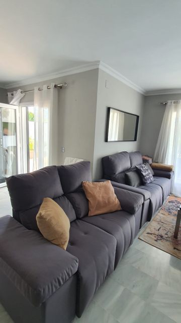 https://cdn.resales-online.com/public/qpsidi4ccn/properties/82d342ea464911eca97d0217bc231ef4/w1200/10-bb915d1cb19341576dcdc994b81ab9c5.jpg?v=1637010981