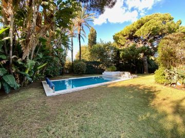 https://cdn.resales-online.com/public/5ephektjc4/properties/867ff97d4d2511eca97d0217bc231ef4/w1200/2-5bd7b9d04b45e33852eaf0ec6670150d.jpg?v=1637763705