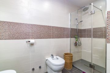 https://cdn.resales-online.com/public/1bqt55a2f5/properties/79579a904eab11eca97d0217bc231ef4/w1200/25-45e7a00e8ada30030040e20a35fbccfd.jpg?v=1637941680