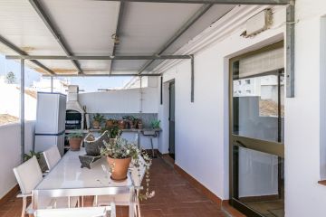 https://cdn.resales-online.com/public/1bqt55a2f5/properties/79579a904eab11eca97d0217bc231ef4/w1200/34-2e8657844e540eba0189d71f472ffca9.jpg?v=1637941680