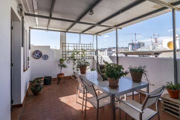 https://cdn.resales-online.com/public/1bqt55a2f5/properties/79579a904eab11eca97d0217bc231ef4/w1200/35-53608d01401493ba18e3704836160563.jpg?v=1637941680