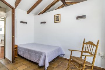 https://cdn.resales-online.com/public/1bqt55a2f5/properties/79579a904eab11eca97d0217bc231ef4/w1200/36-be7efbbd8b294061d3f27cb7c37865bb.jpg?v=1637941680